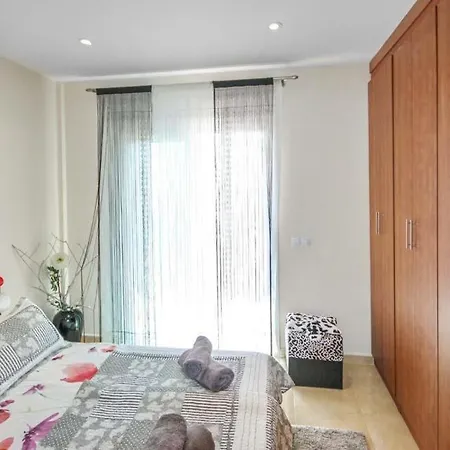 Playa De Fanabe Sleeps 8 Pool Air Con Wifi Costa Adeje (Tenerife)