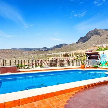 Playa De Fanabe Sleeps 8 Pool Air Con Wifi Villa