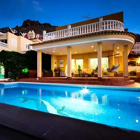 Playa De Fanabe Sleeps 8 Pool Air Con Wifi Villa