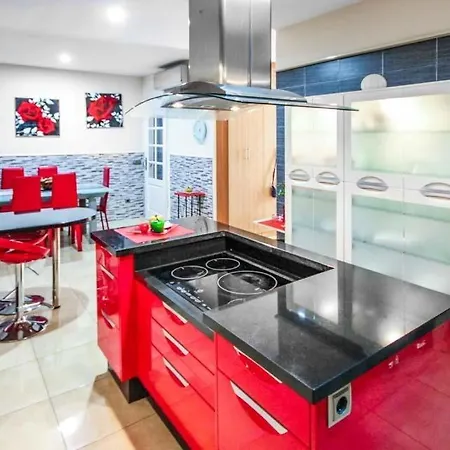 Villa Playa De Fanabe Sleeps 8 Pool Air Con Wifi Costa Adeje (Tenerife)
